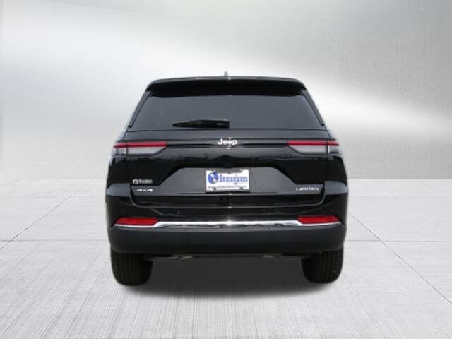 2025 Jeep Grand Cherokee Limited photo 4