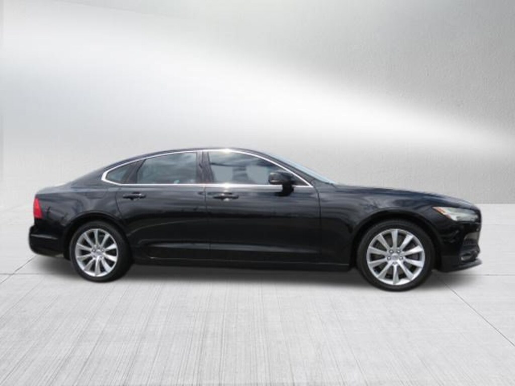 Used 2017 Volvo S90 T6 AWD Momentum Sedan