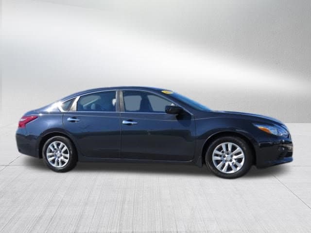 Used 2018 Nissan Altima S with VIN 1N4AL3AP1JC192253 for sale in Smithfield, NC