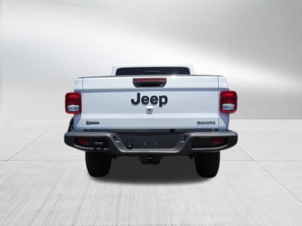 New 2026 Jeep Gladiator Sahara Pickup