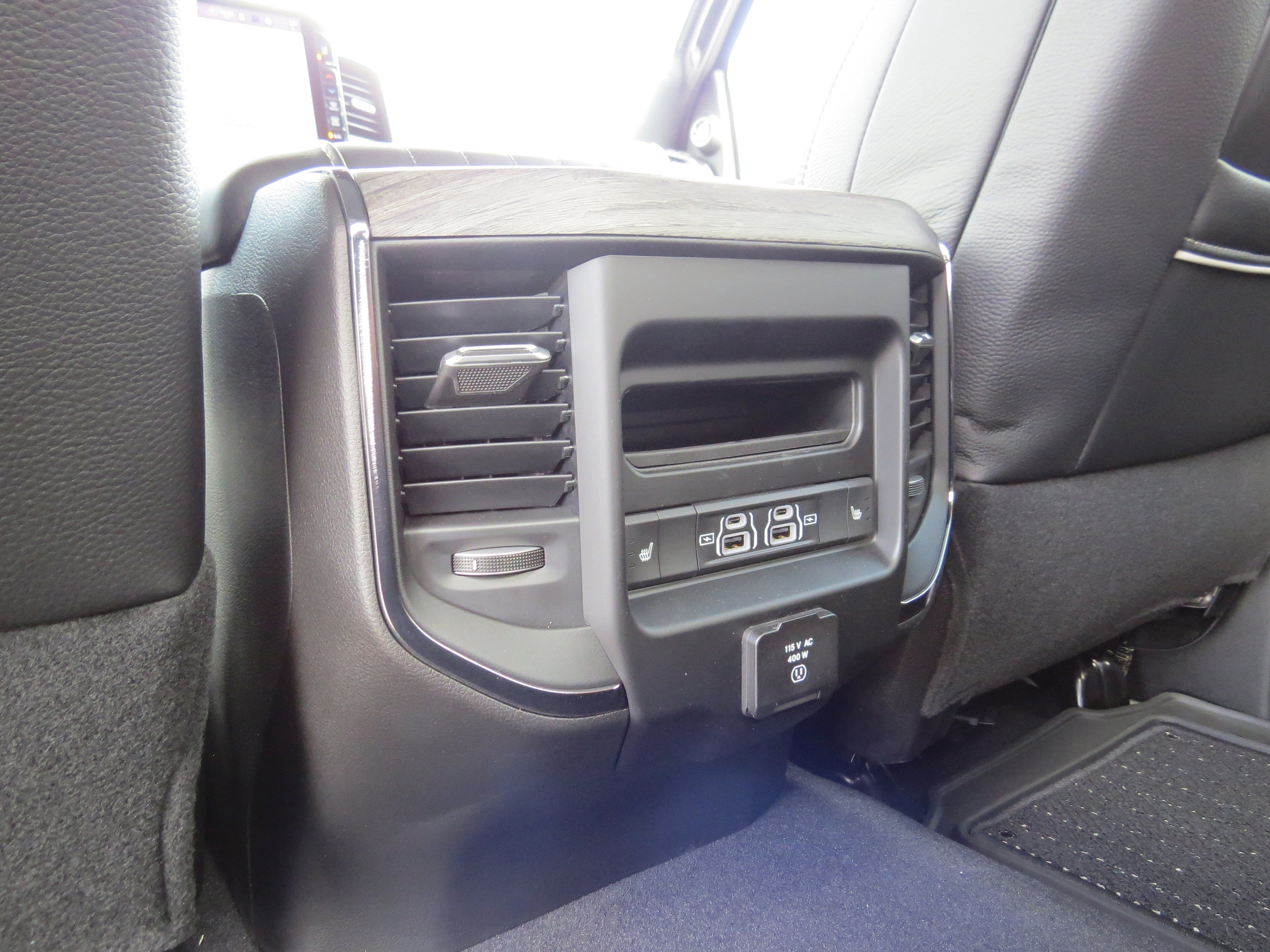 2025 RAM 3500 Limited - Photo 18