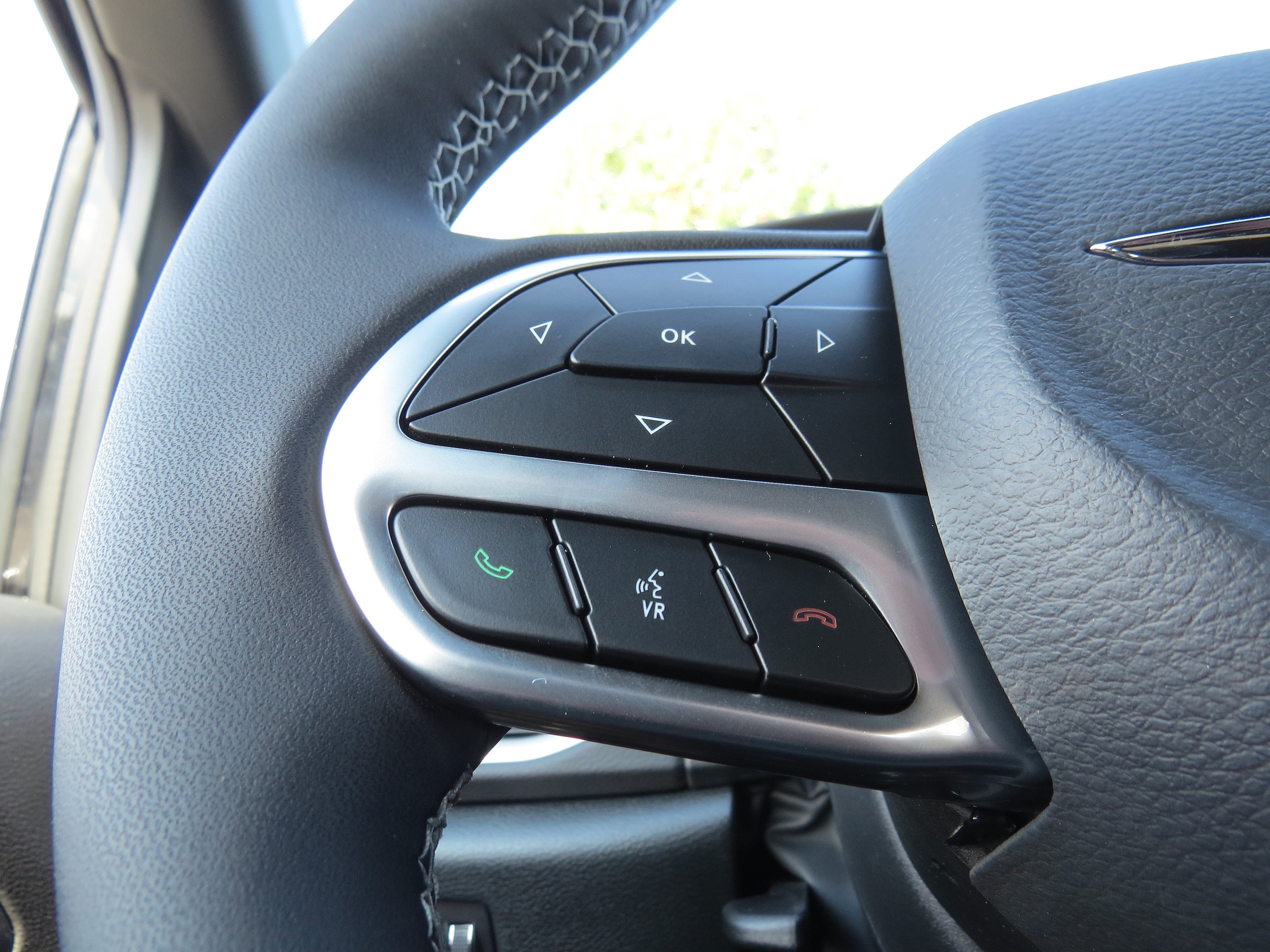 2025 Chrysler Voyager LX - Photo 21
