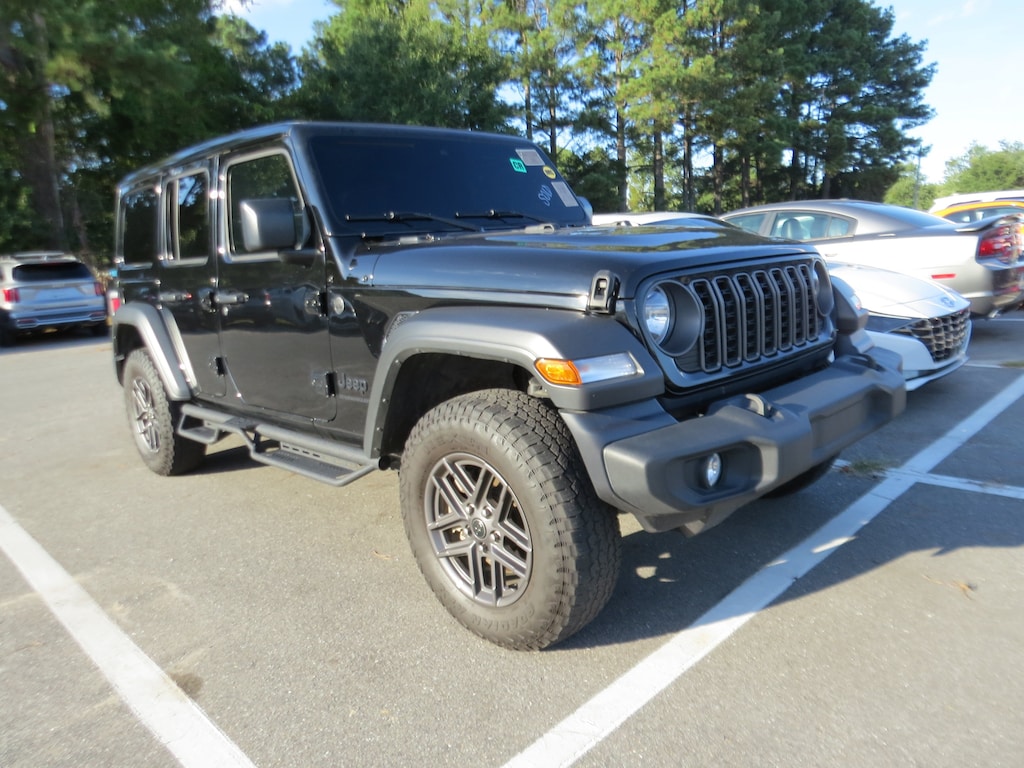 Used 2025 Jeep Wrangler Sport SUV