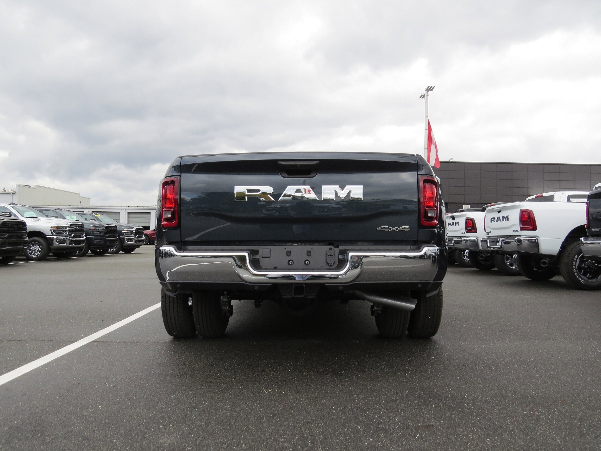 2026 Ram 3500 Tradesman photo 3