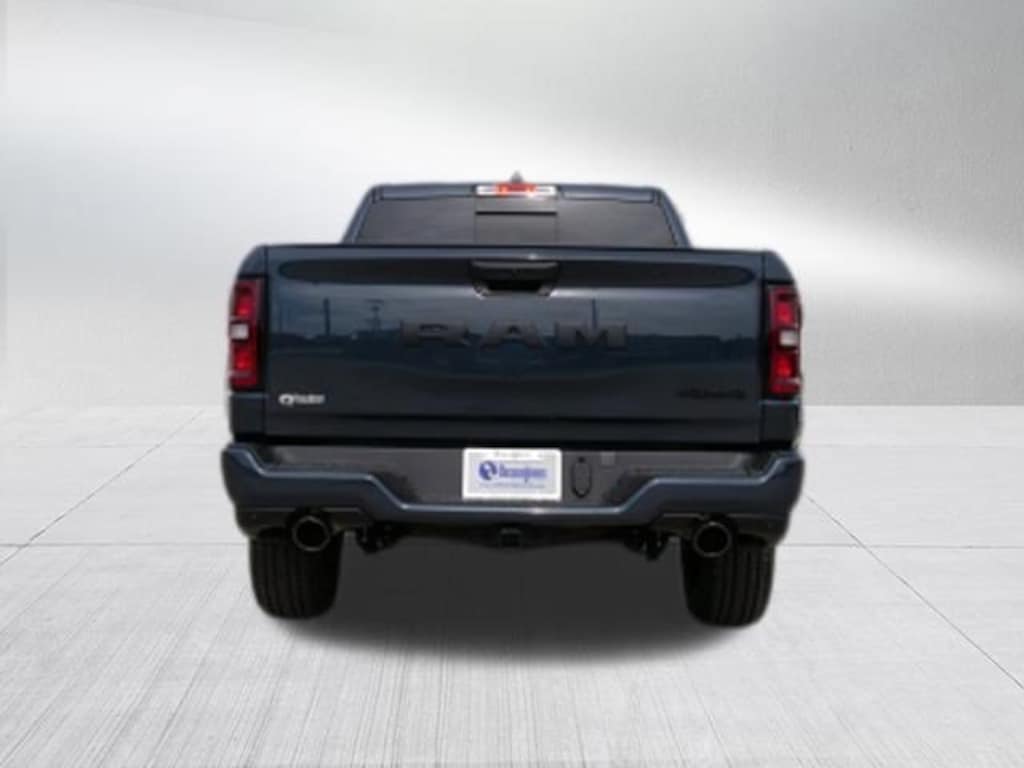New 2026 Ram 1500 EXPRESS CREW CAB 4X4 5'7 BOX Pickup