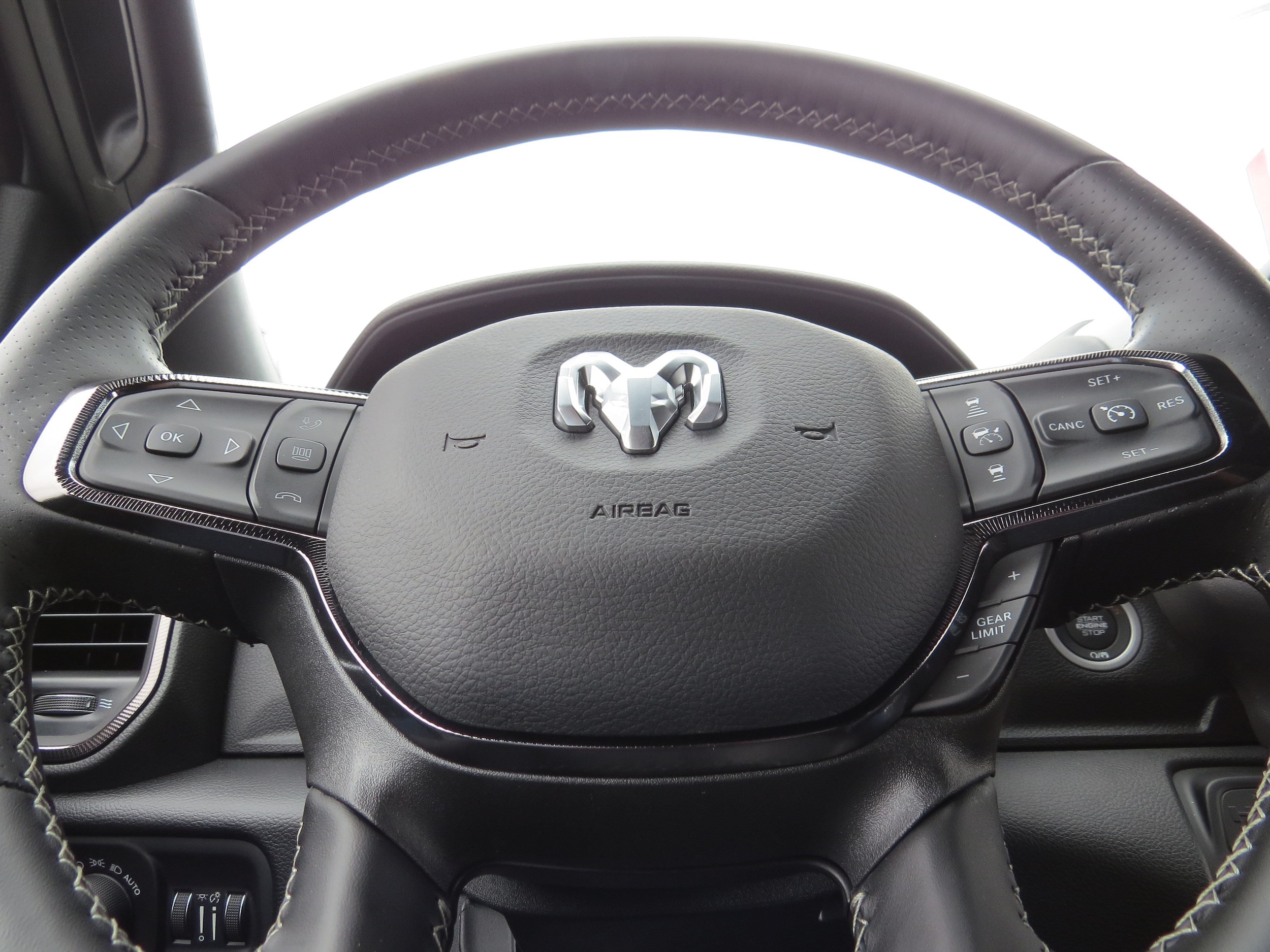 2026 RAM 2500 Rebel - Photo 24