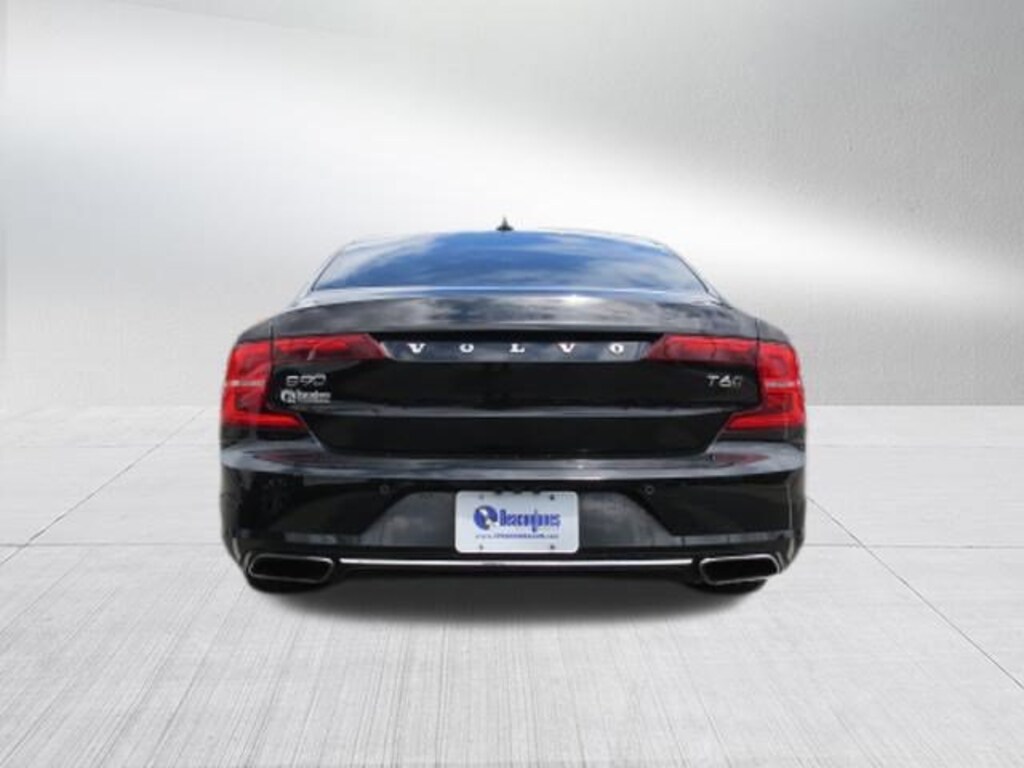 Used 2017 Volvo S90 T6 AWD Momentum Sedan