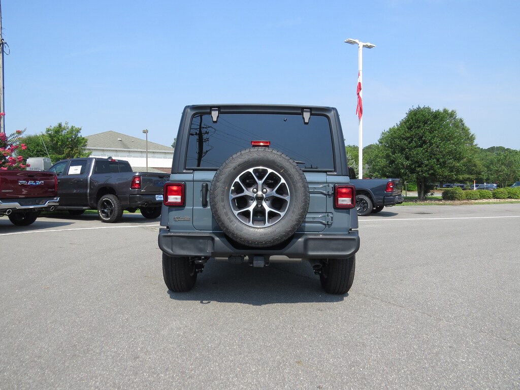 Used 2025 Jeep Wrangler Sport SUV