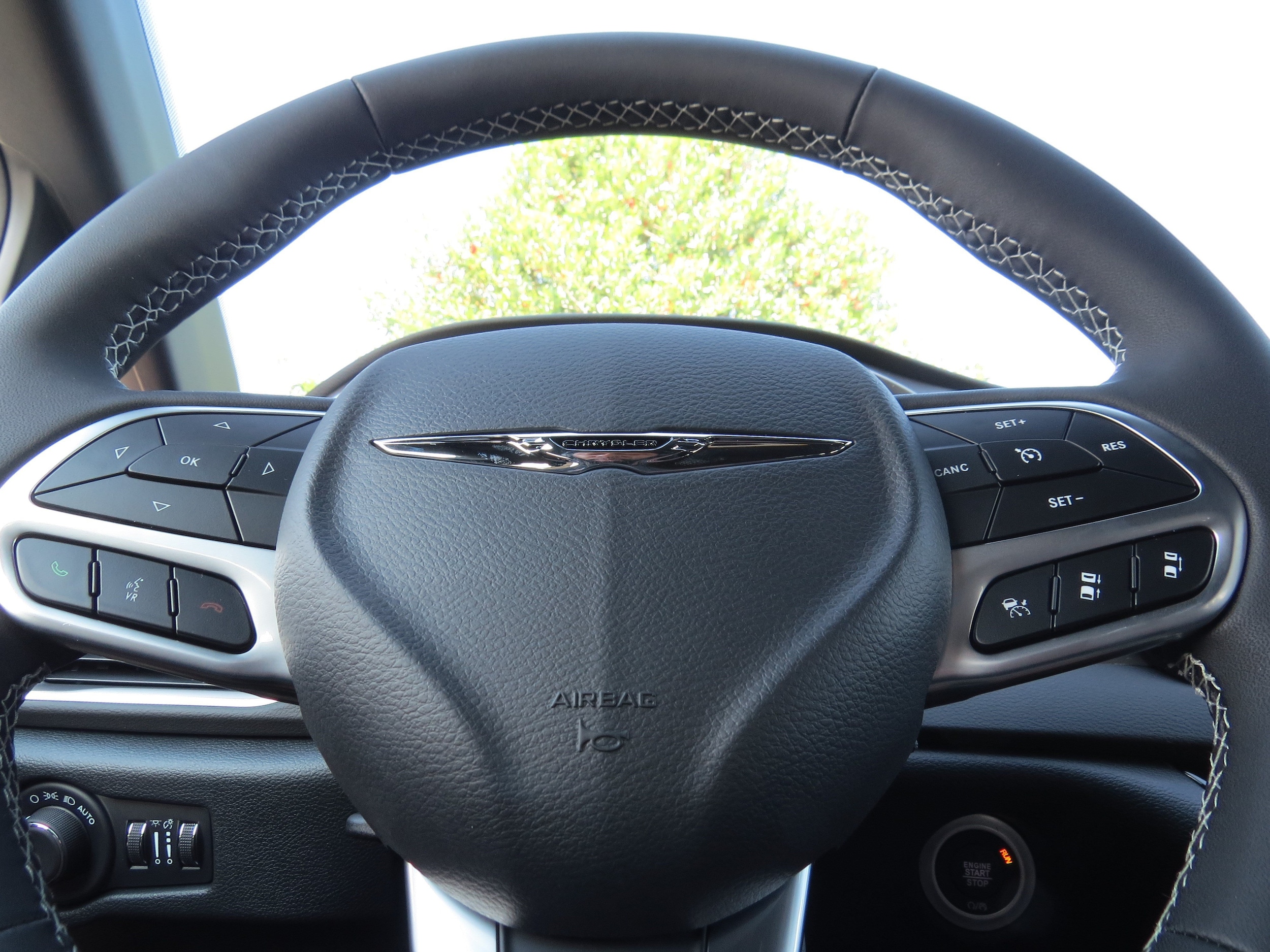 2025 Chrysler Voyager LX - Photo 20