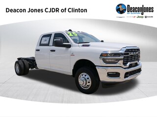 2025 Ram 3500 Chassis Cab 3500 TRADESMAN CREW CAB CHASSIS 4X4 60' CA Pickup
