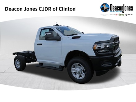 2024 Ram 3500 Chassis Cab 3500 TRADESMAN CHASSIS REGULAR CAB 4X4 60' CA Pickup