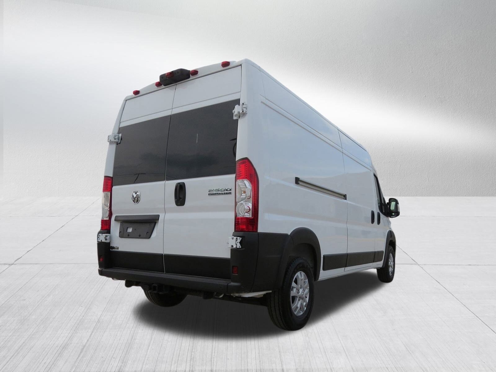 2025 Ram ProMaster 2500 photo 3