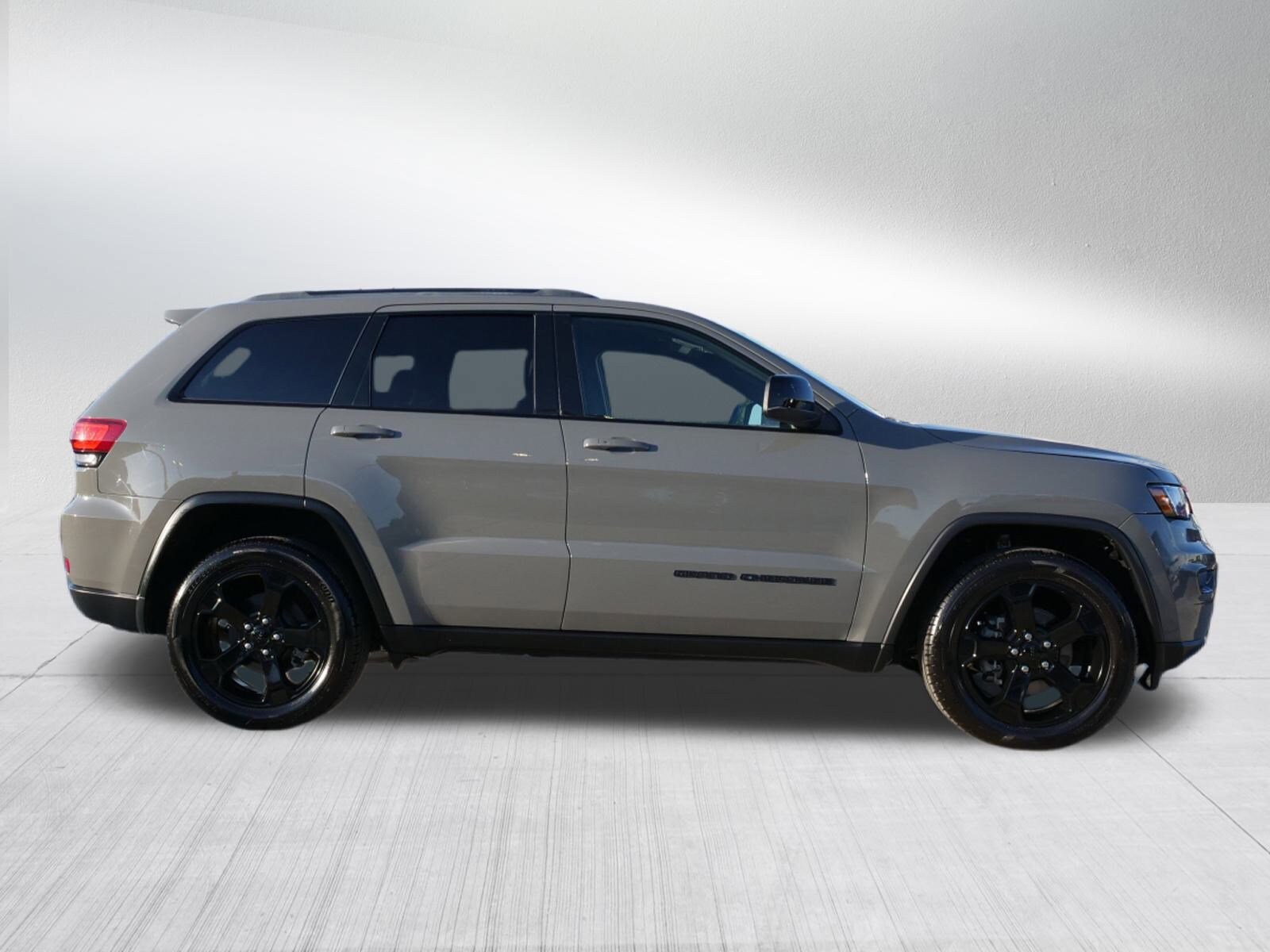 2020 Jeep Grand Cherokee Upland photo 3