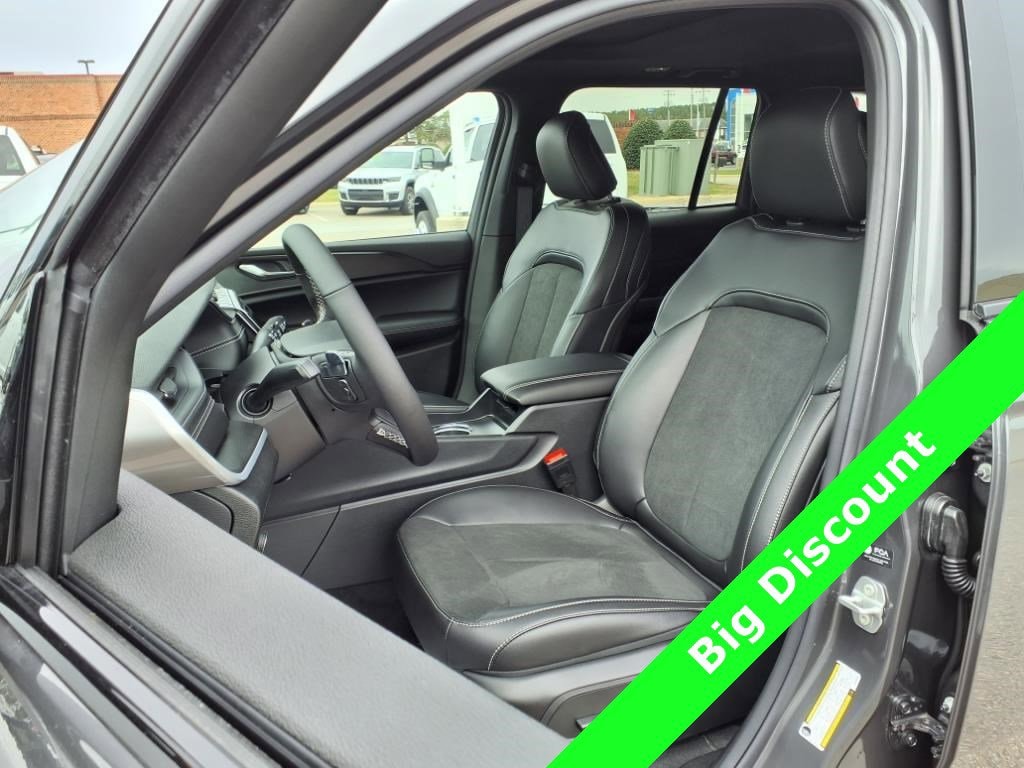 2025 Jeep Grand Cherokee Altitude - Photo 14