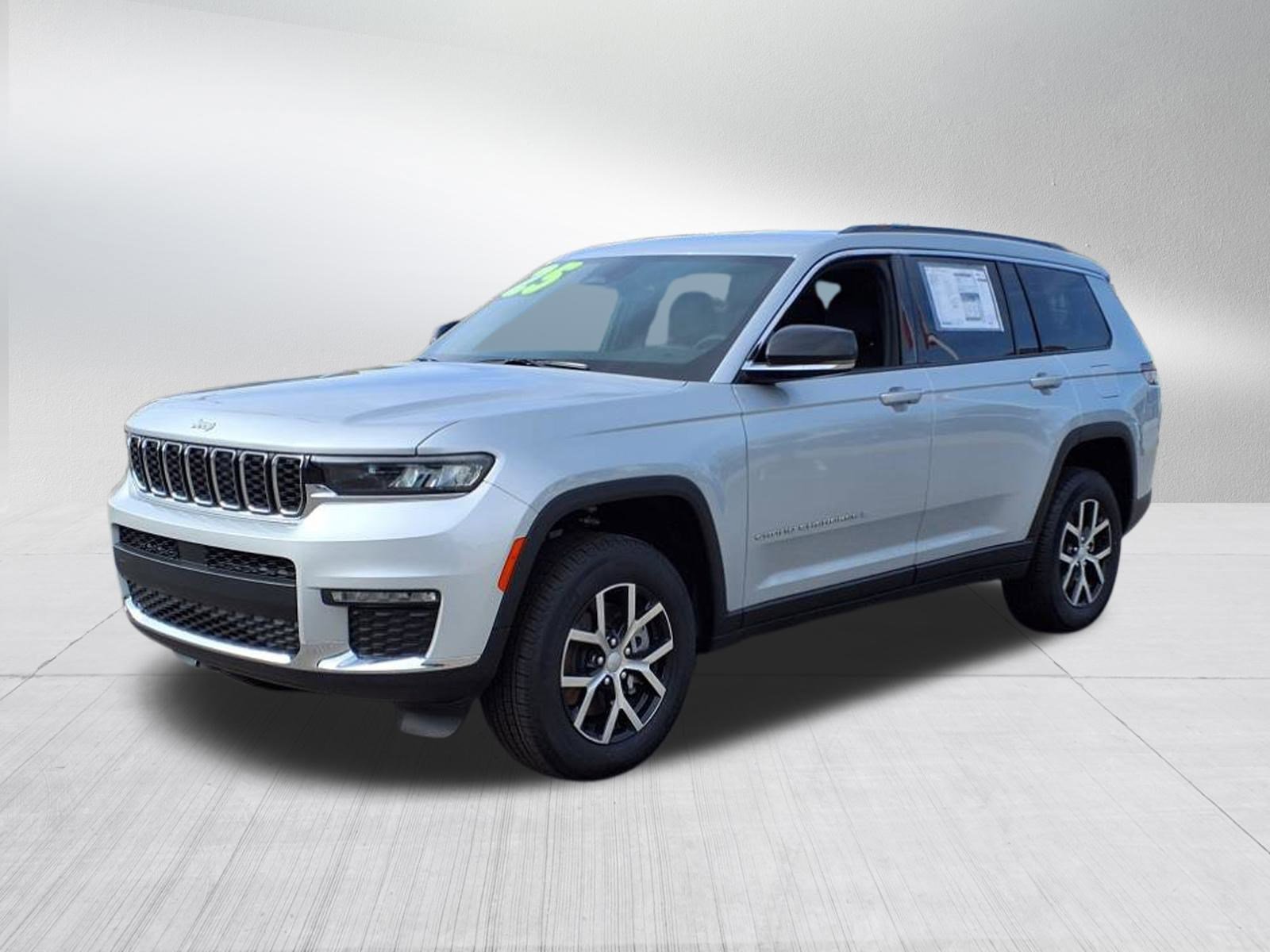2025 Jeep Grand Cherokee Limited photo 4
