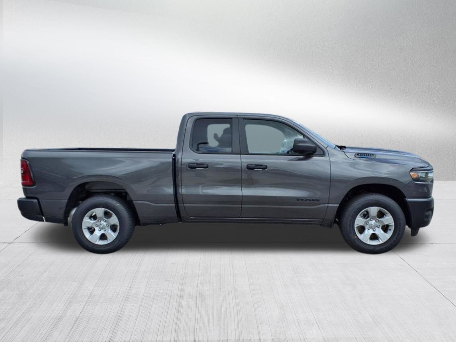 2025 Ram 1500 Tradesman photo 2