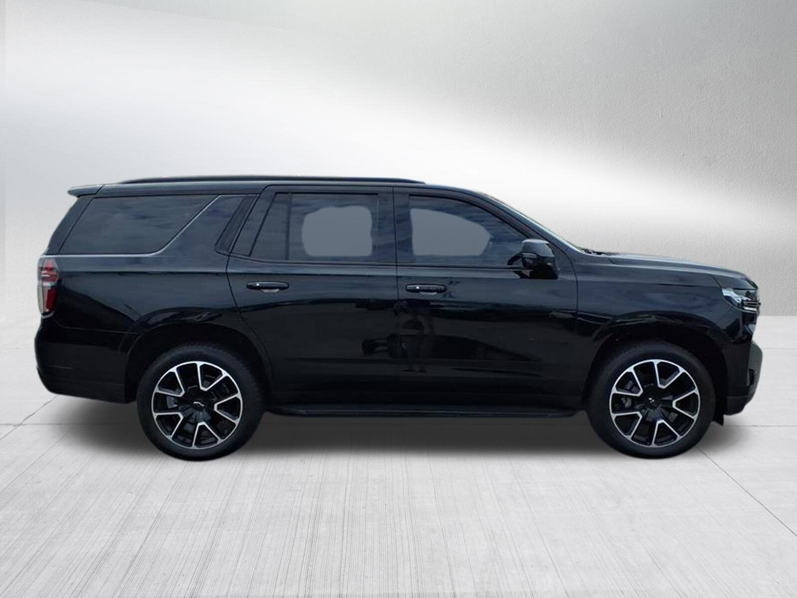 2021 Chevrolet Tahoe RST photo 3