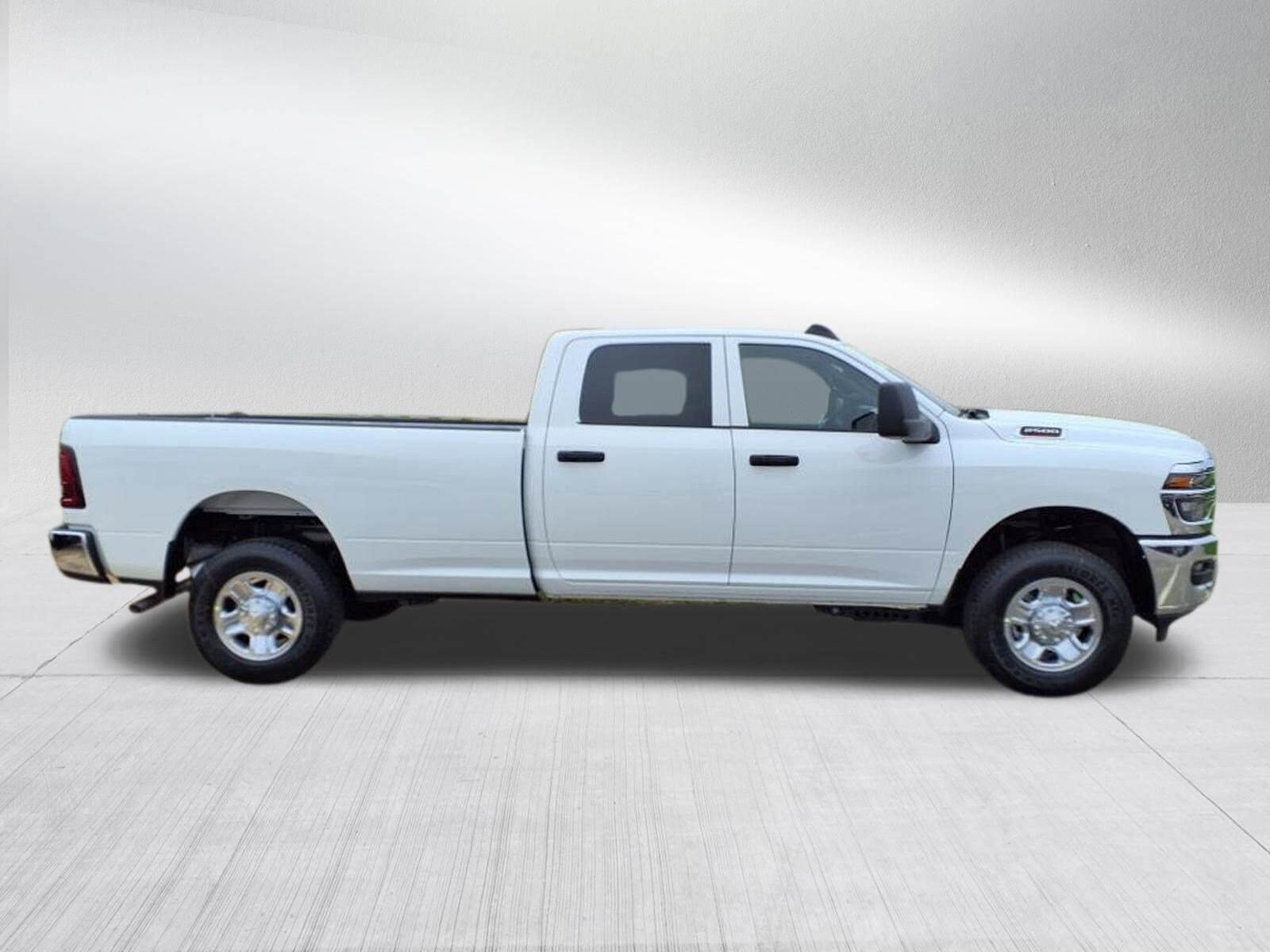 2026 Ram 2500 Tradesman photo 3