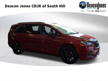 2026 Chrysler Pacifica SELECT Passenger Van