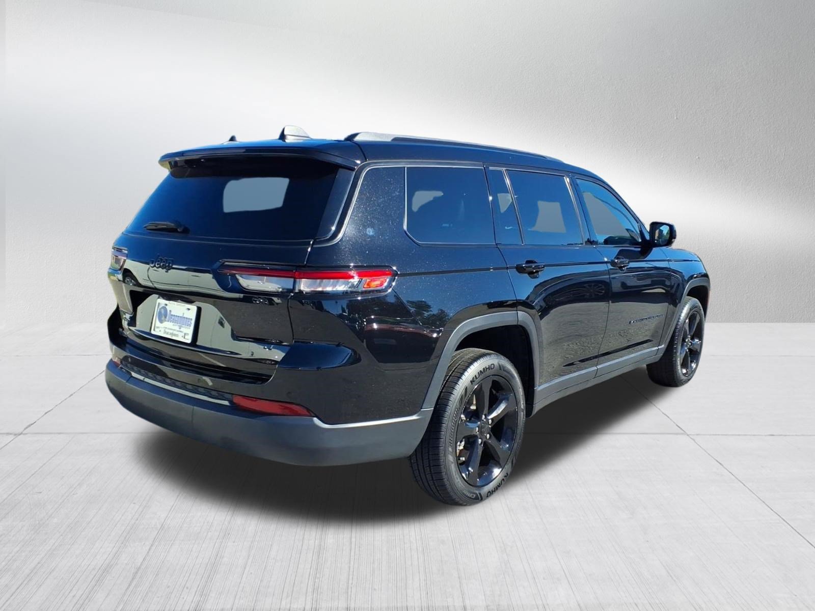 Used 2023 Jeep Grand Cherokee L Laredo SUV