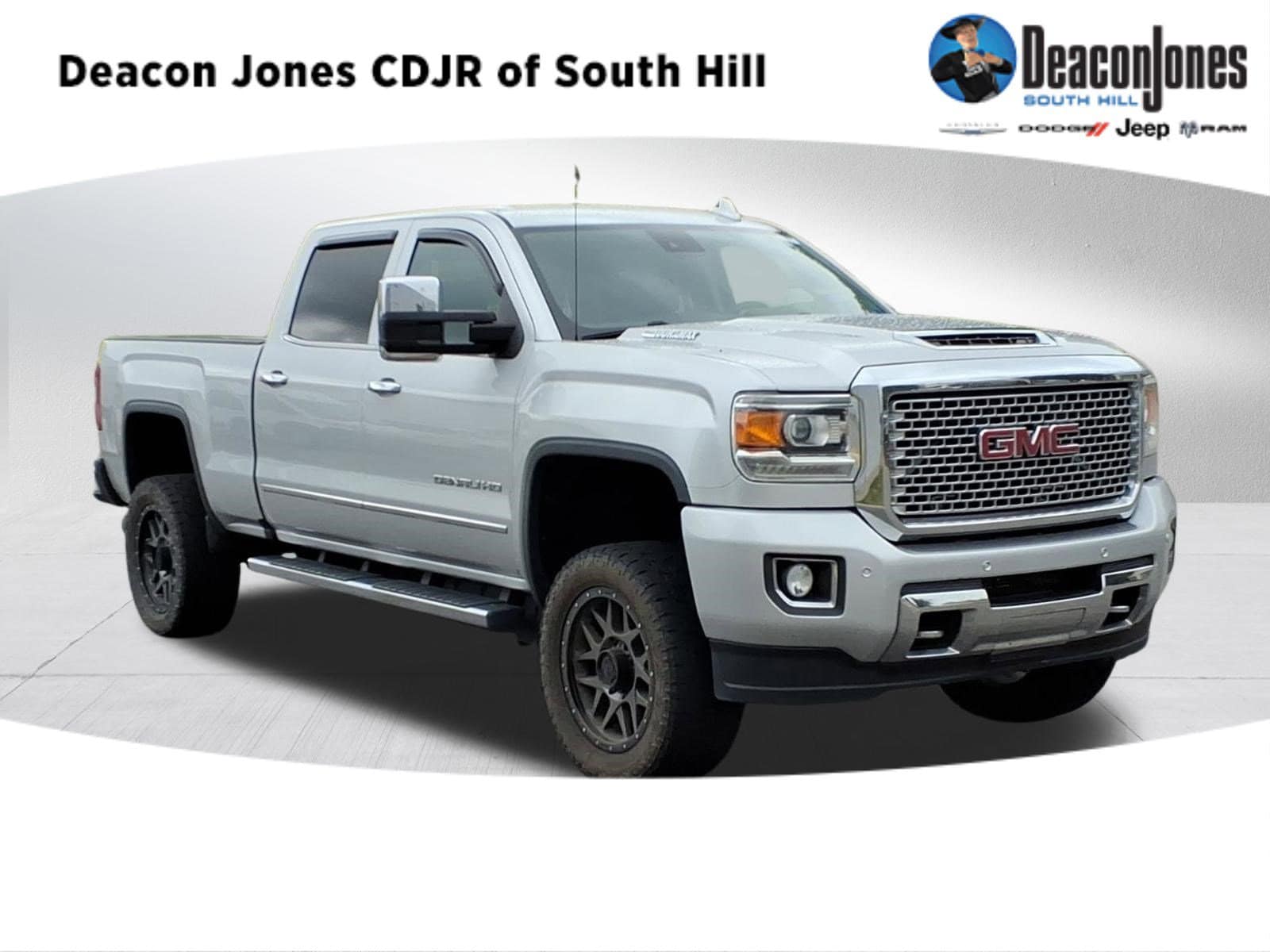 2017 GMC Sierra 4WD Crew Cab Standard Box Denali's photo