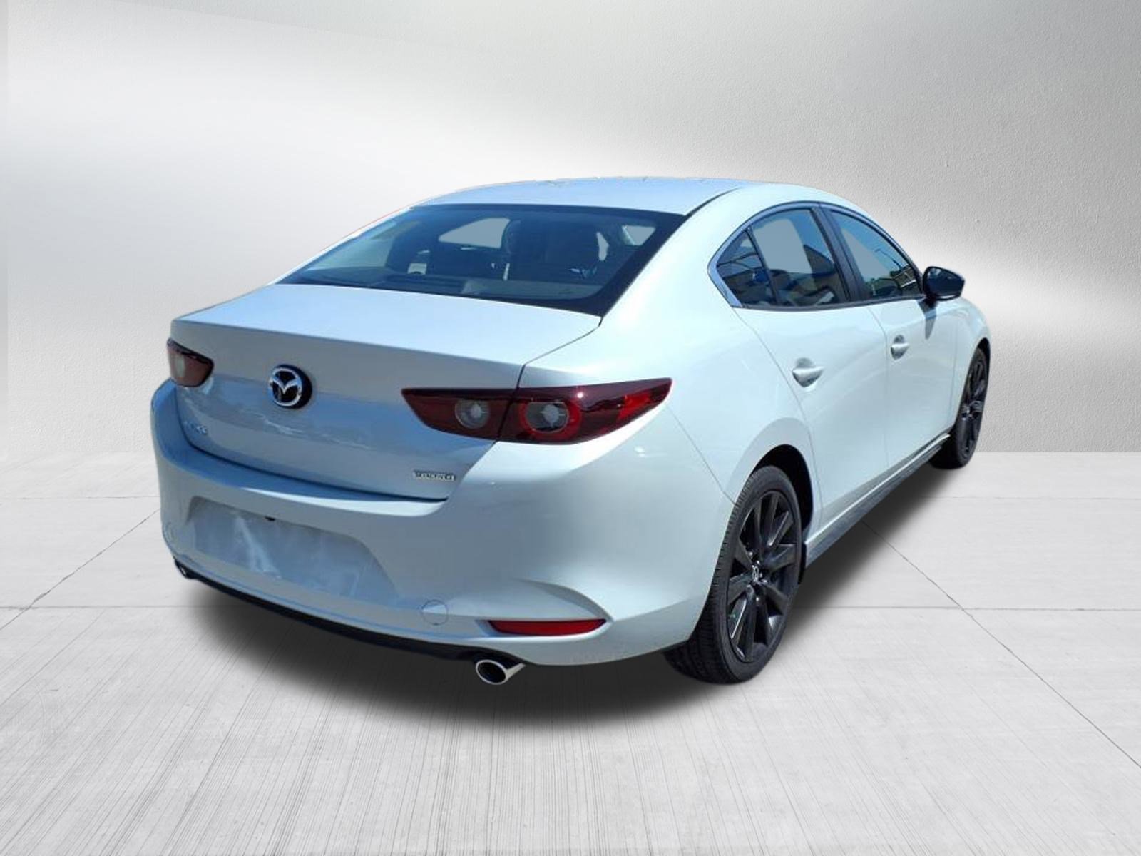 2024 Mazda Mazda3 Sedan 2.5 Select Sport photo 4