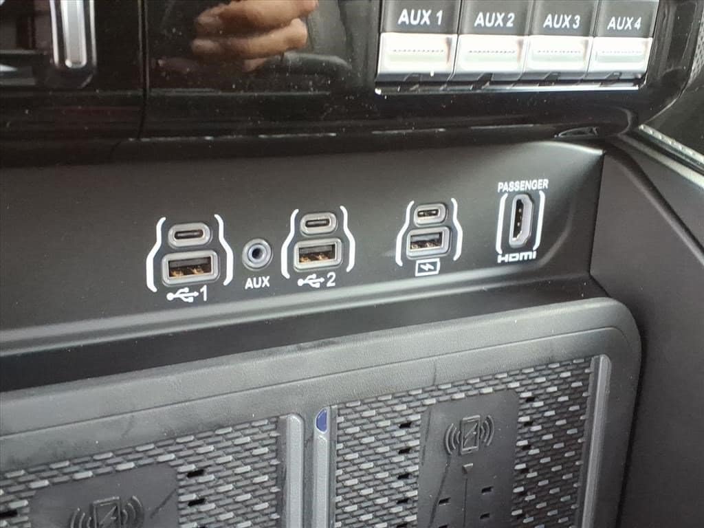 2025 RAM 3500 Limited - Photo 26