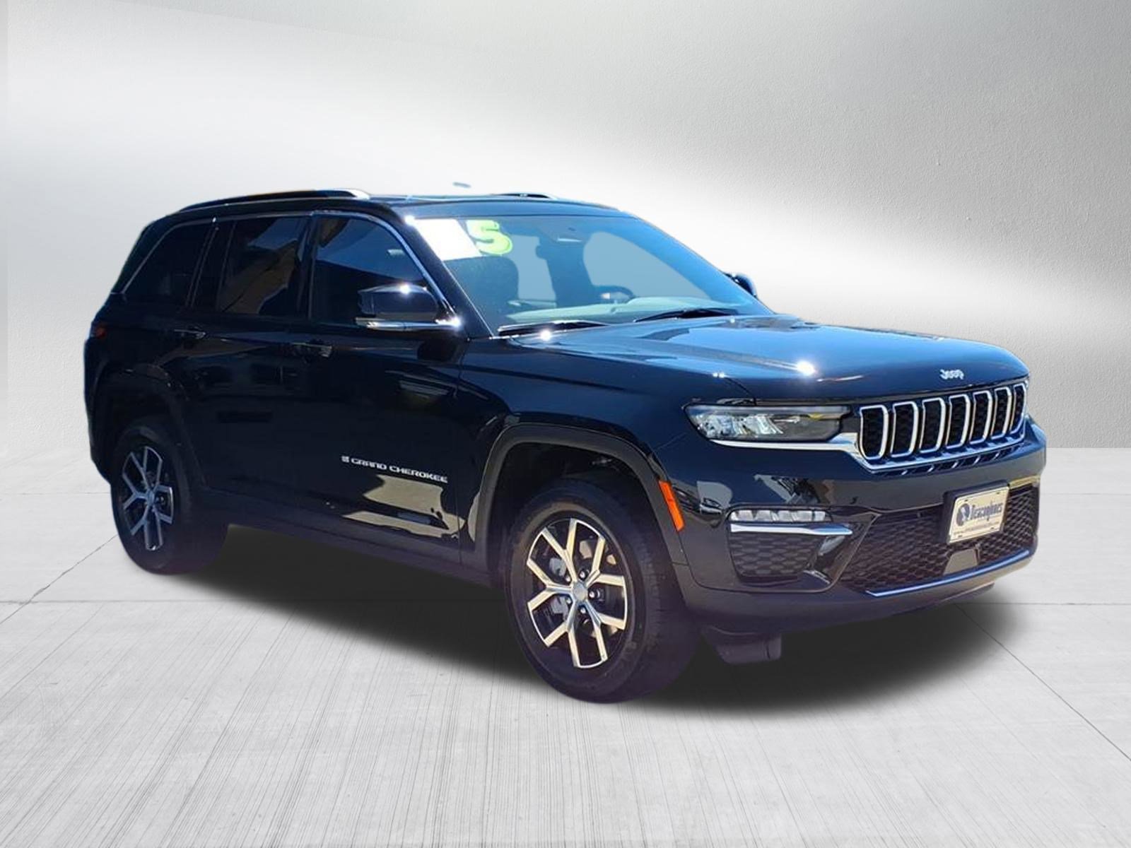 2025 Jeep Grand Cherokee Limited photo 2