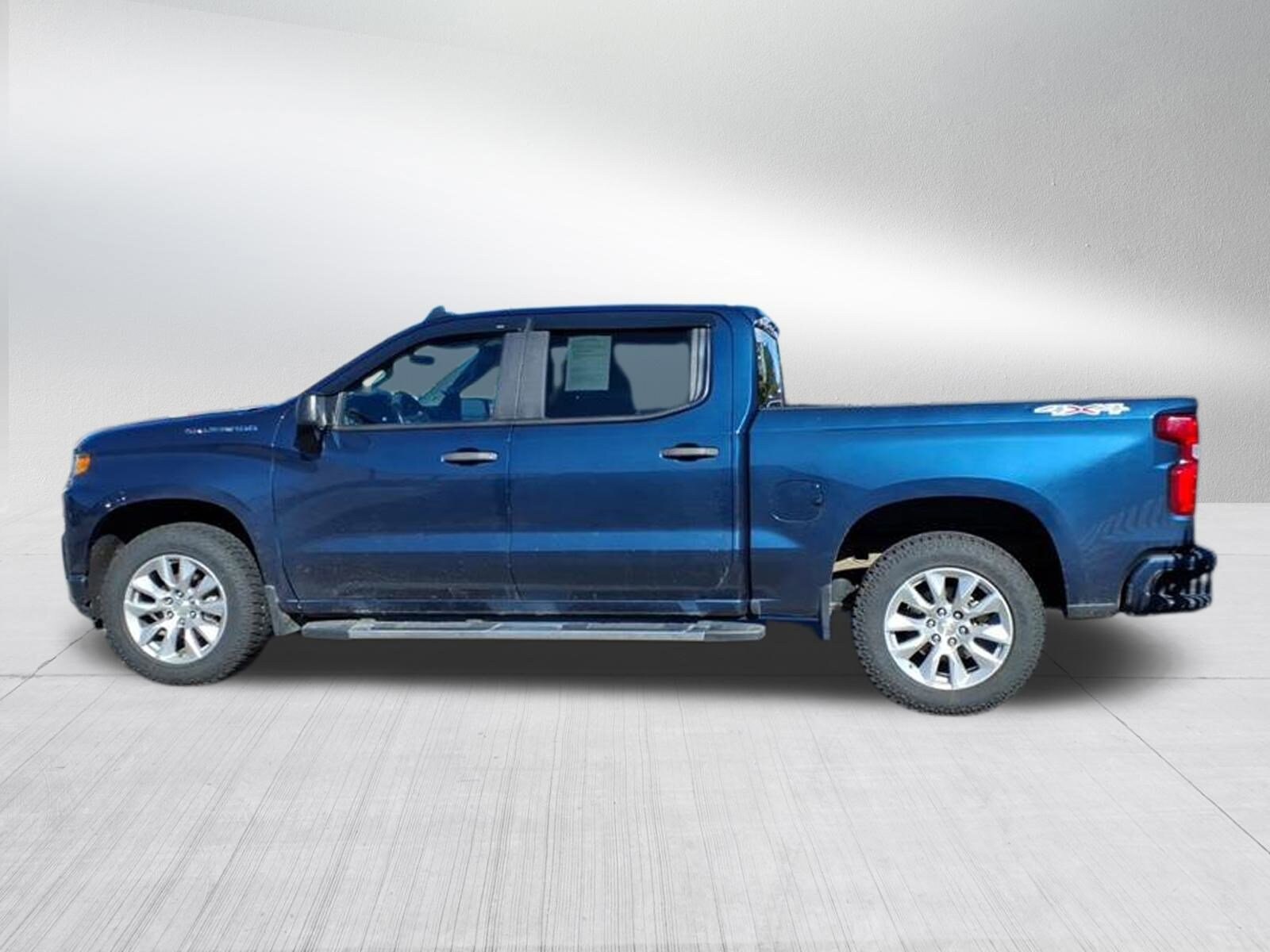 2020 Chevrolet Silverado 1500 Custom photo 3