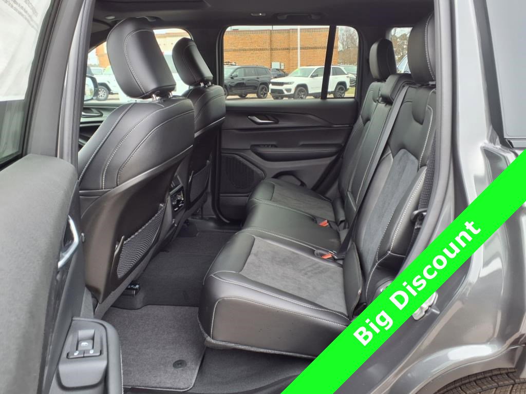 2025 Jeep Grand Cherokee Altitude - Photo 15