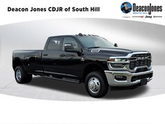 2026 Ram 3500 TRADESMAN CREW CAB 4X4 8' BOX Pickup