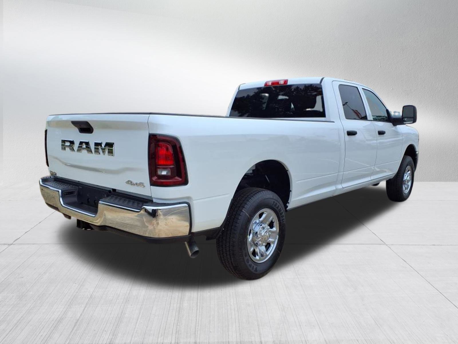 2026 Ram 2500 Tradesman photo 4