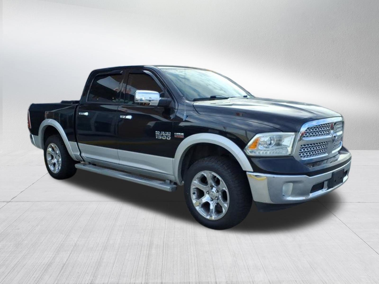 2013 Ram 1500 Laramie photo 2
