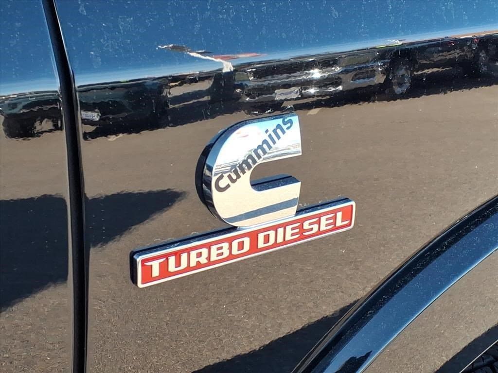 2025 RAM 3500 Limited - Photo 30