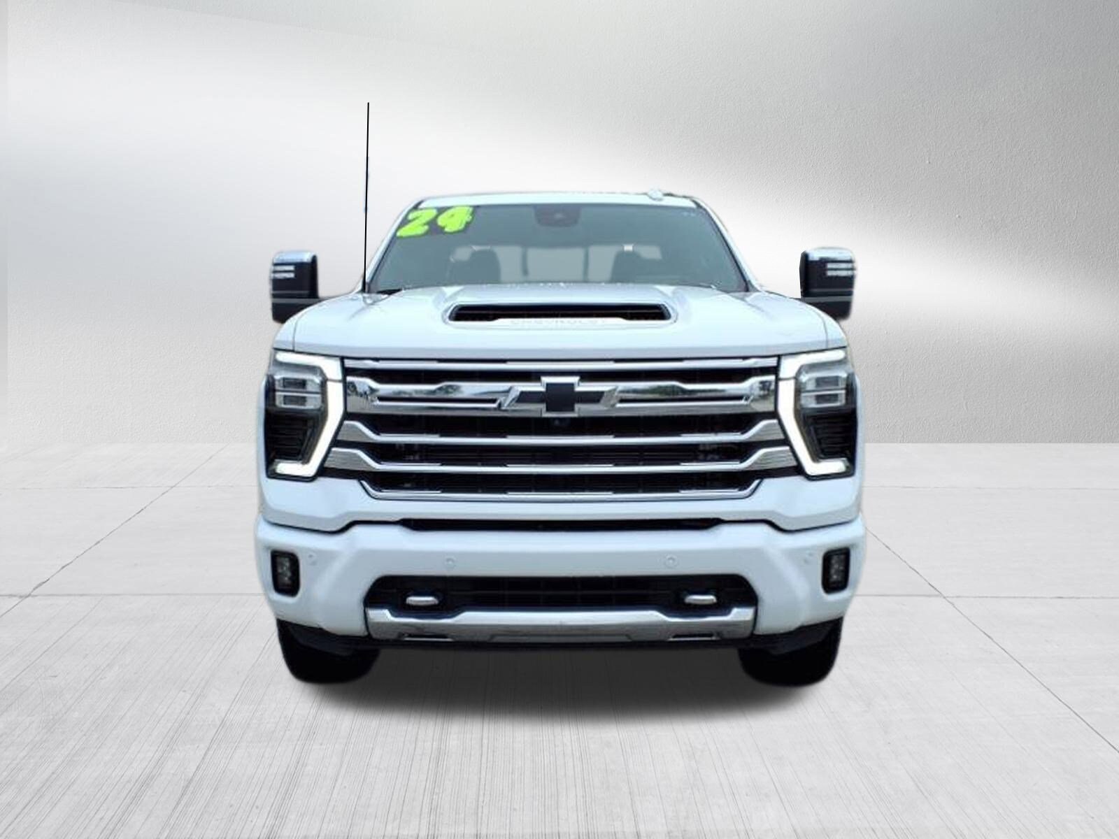 2024 Chevrolet Silverado 2500HD High Country photo 3