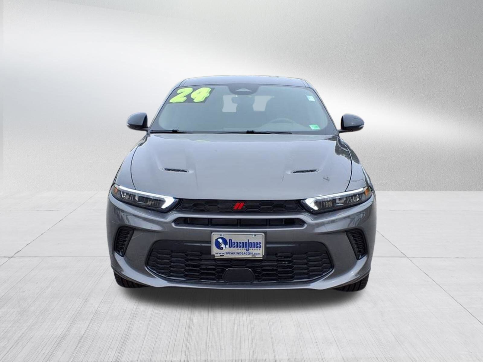 2024 Dodge Hornet R/T photo 2