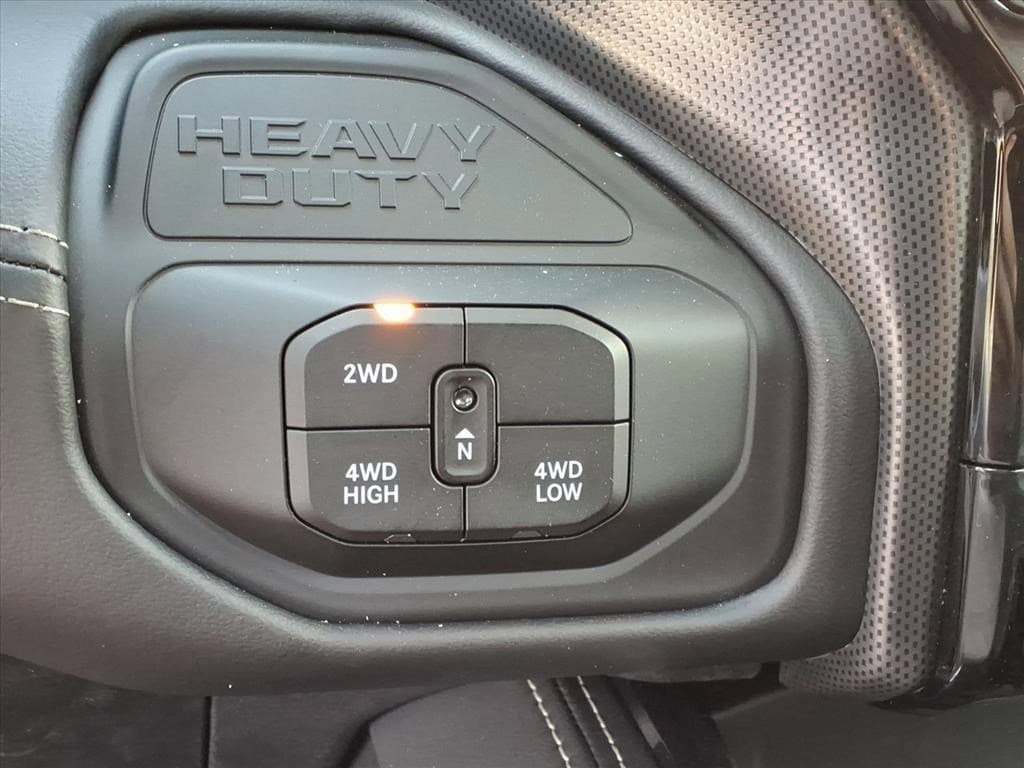 2025 RAM 3500 Limited - Photo 27