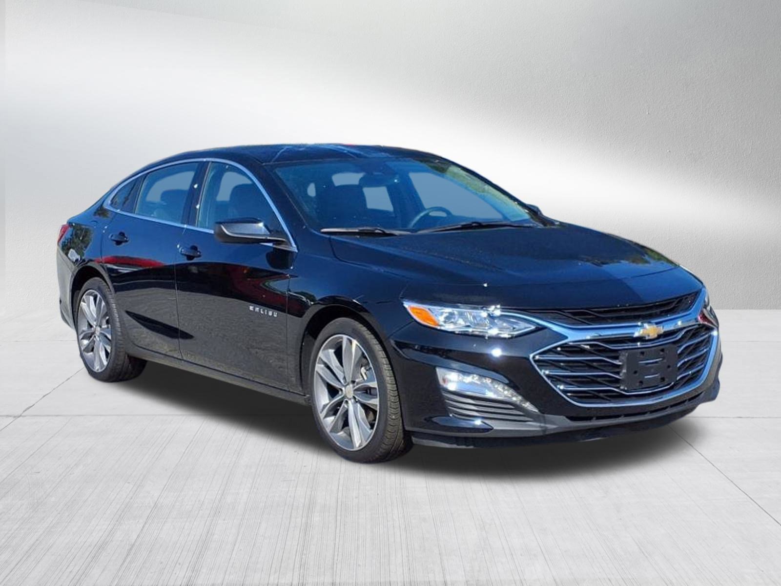 2024 Chevrolet Malibu Premier 2LT photo 2