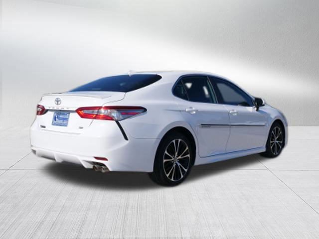 2019 Toyota Camry L photo 2