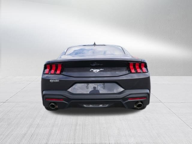 2024 Ford Mustang EcoBoost photo 3