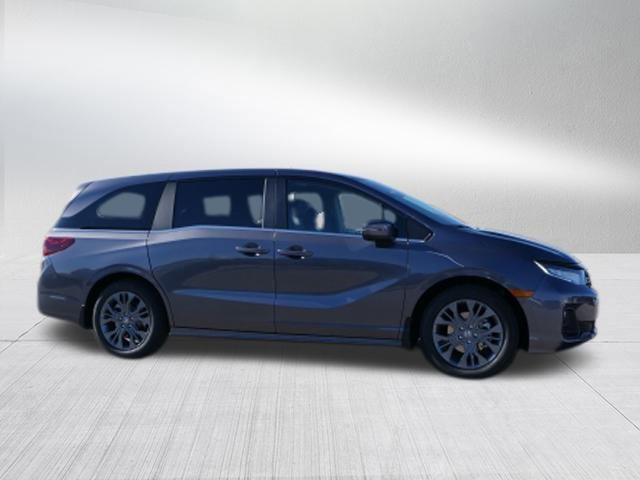 2026 Honda Odyssey Touring photo 2