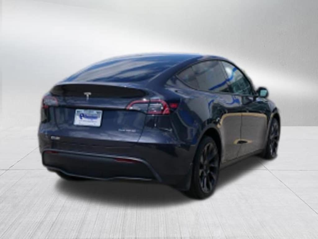 Used 2024 Tesla Model Y Long Range SUV