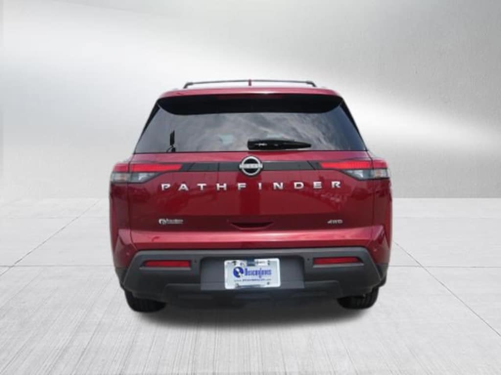 Used 2025 Nissan Pathfinder SV SUV