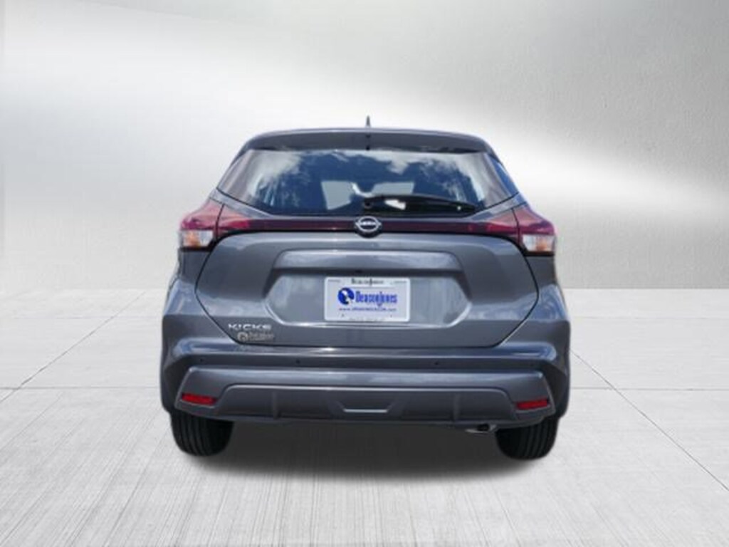 Used 2025 Nissan Kicks Play S SUV