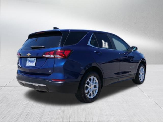 2022 Chevrolet Equinox LT photo 2