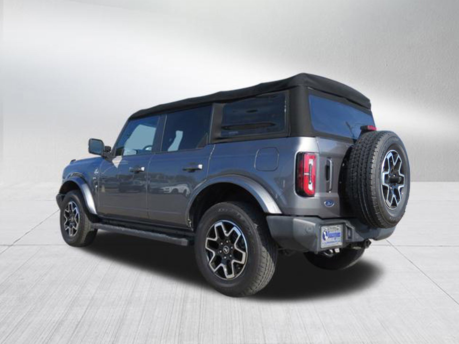 2022 Ford Bronco Outer Banks photo 4