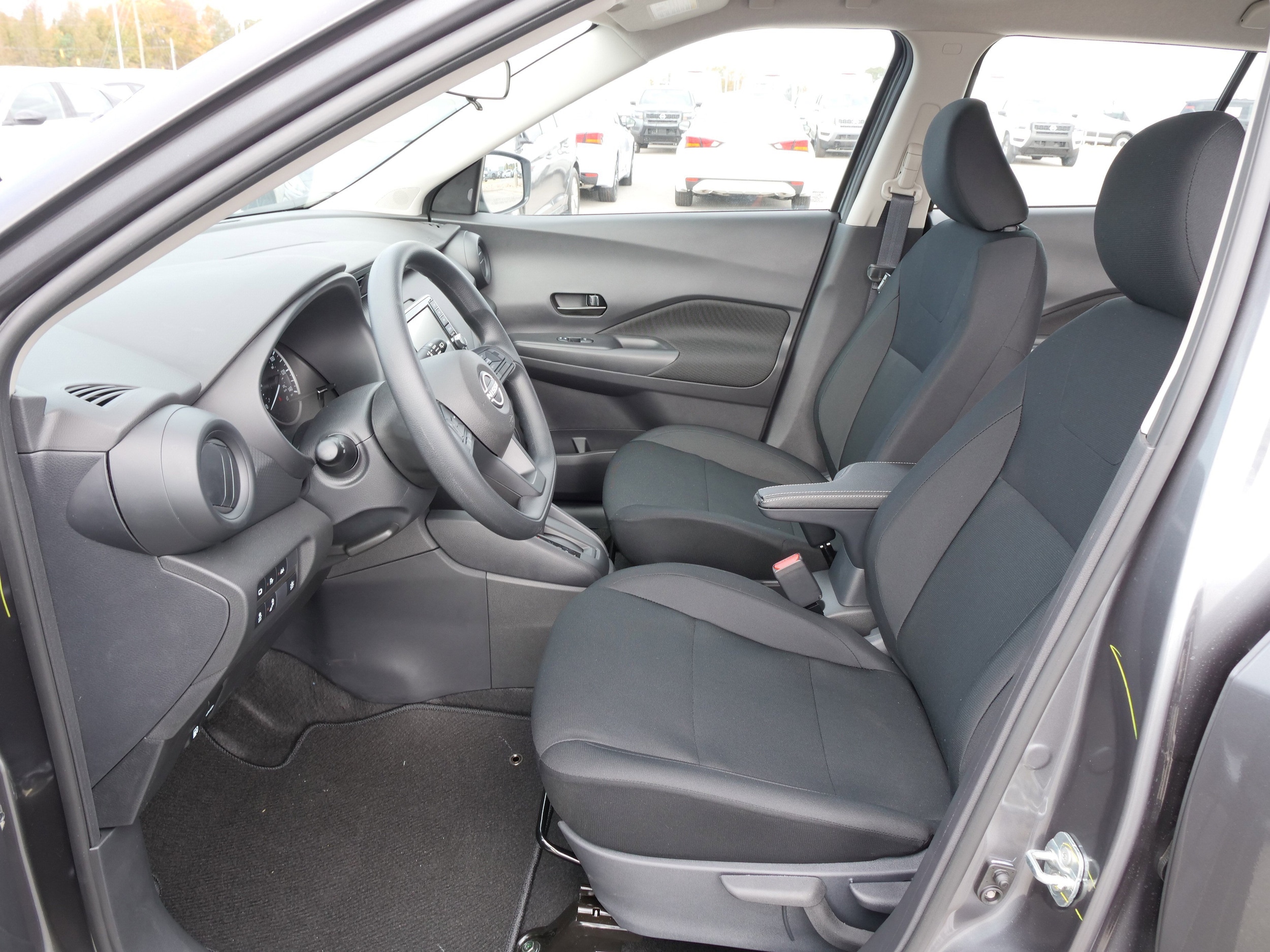 2025 Nissan KICKS PLAY Base - Photo 13