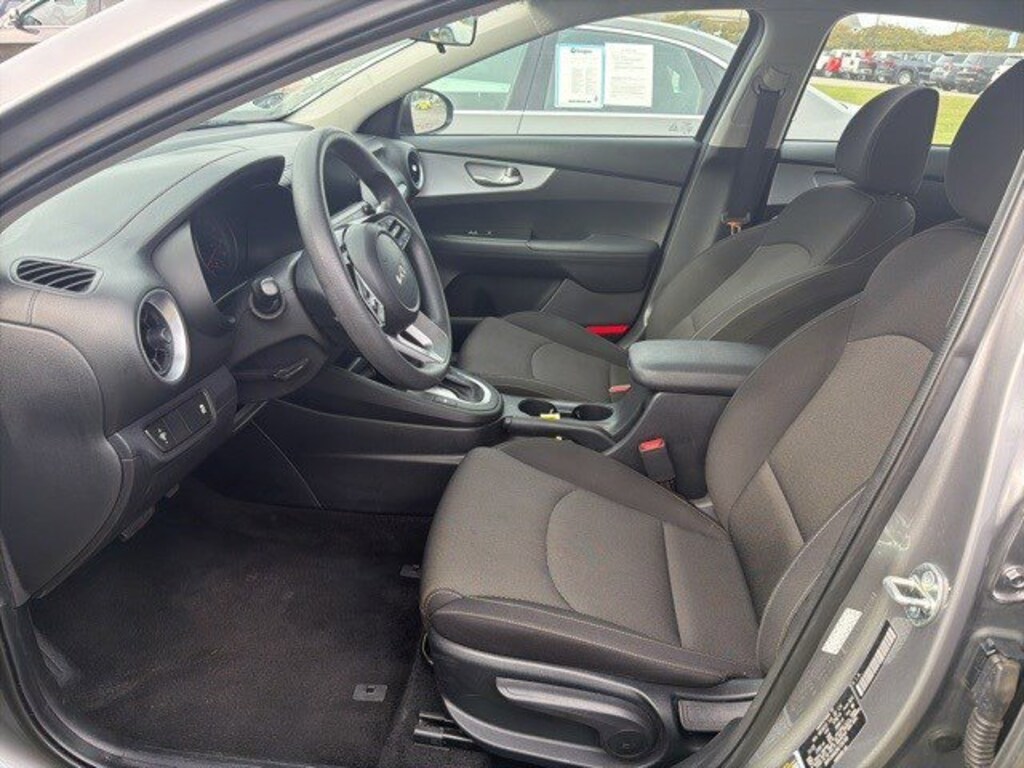Used 2024 Kia Forte LXS Sedan