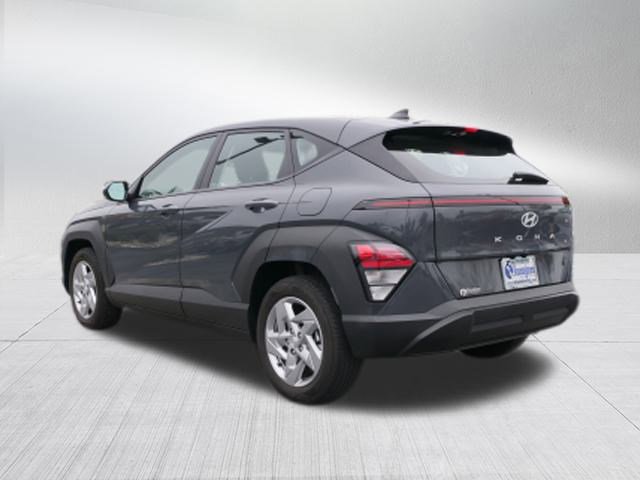 2024 Hyundai Kona SE photo 4