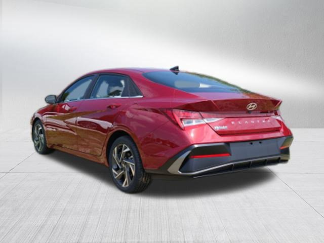 2024 Hyundai Elantra SEL Convenience photo 4